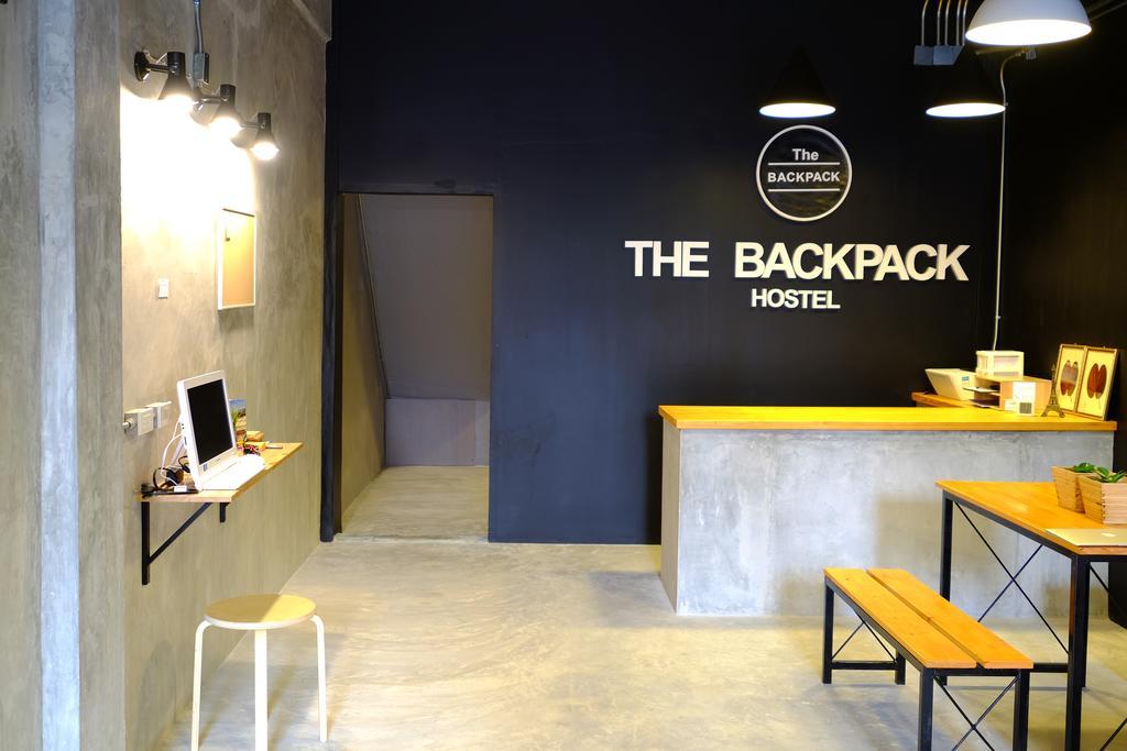 The Backpack Hostel Bangkok Esterno foto