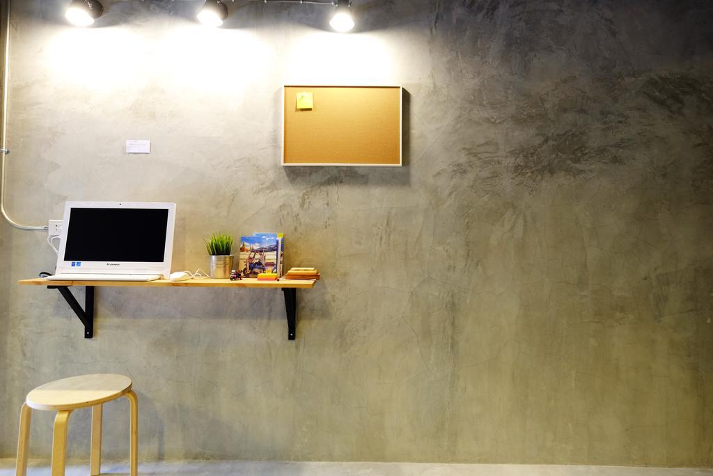 The Backpack Hostel Bangkok Esterno foto