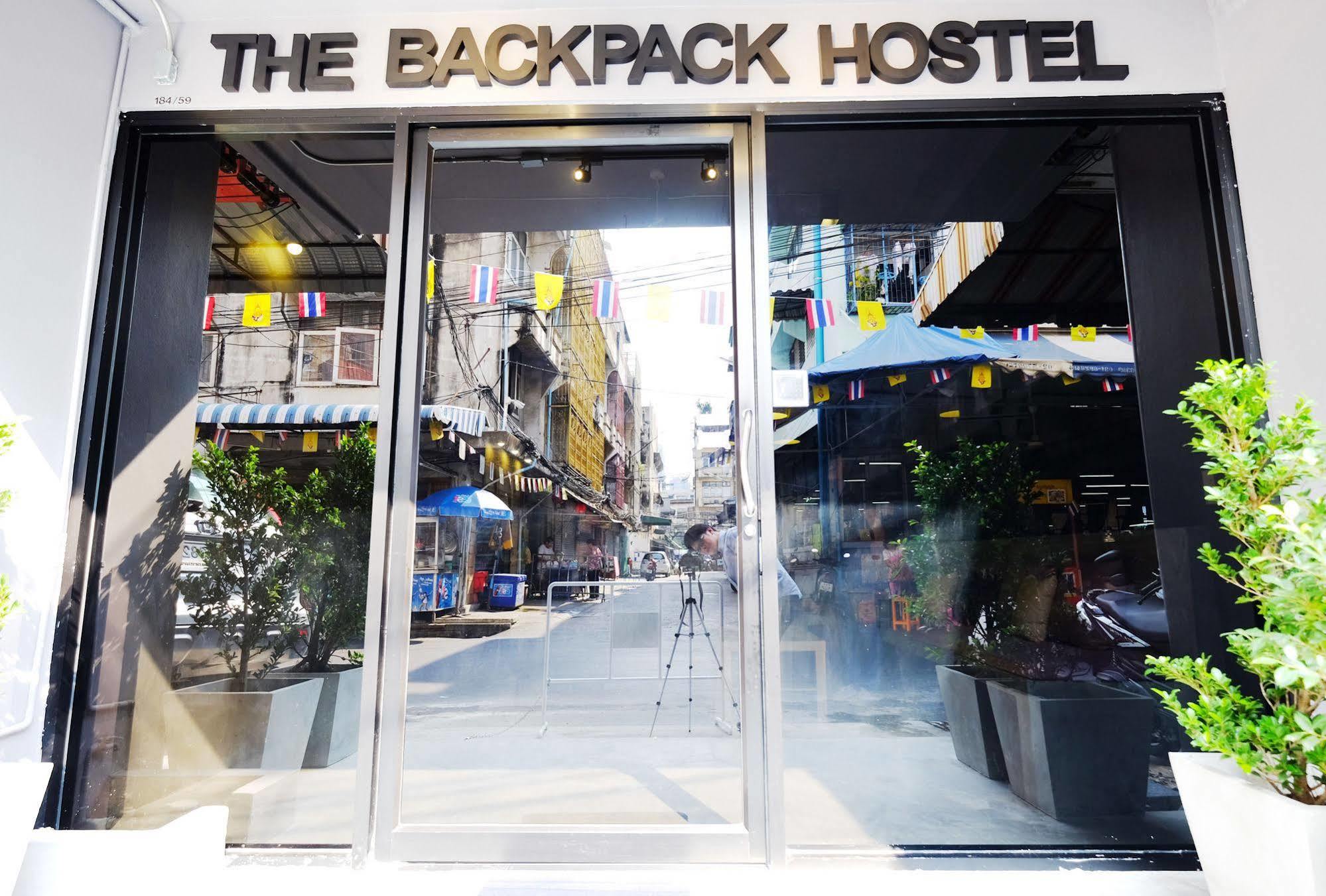 The Backpack Hostel Bangkok Esterno foto