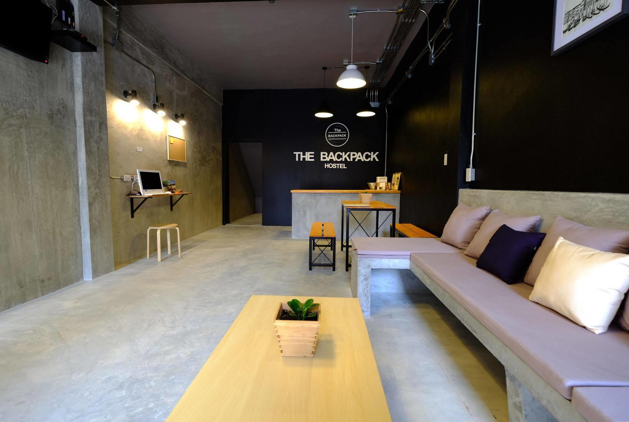The Backpack Hostel Bangkok Esterno foto