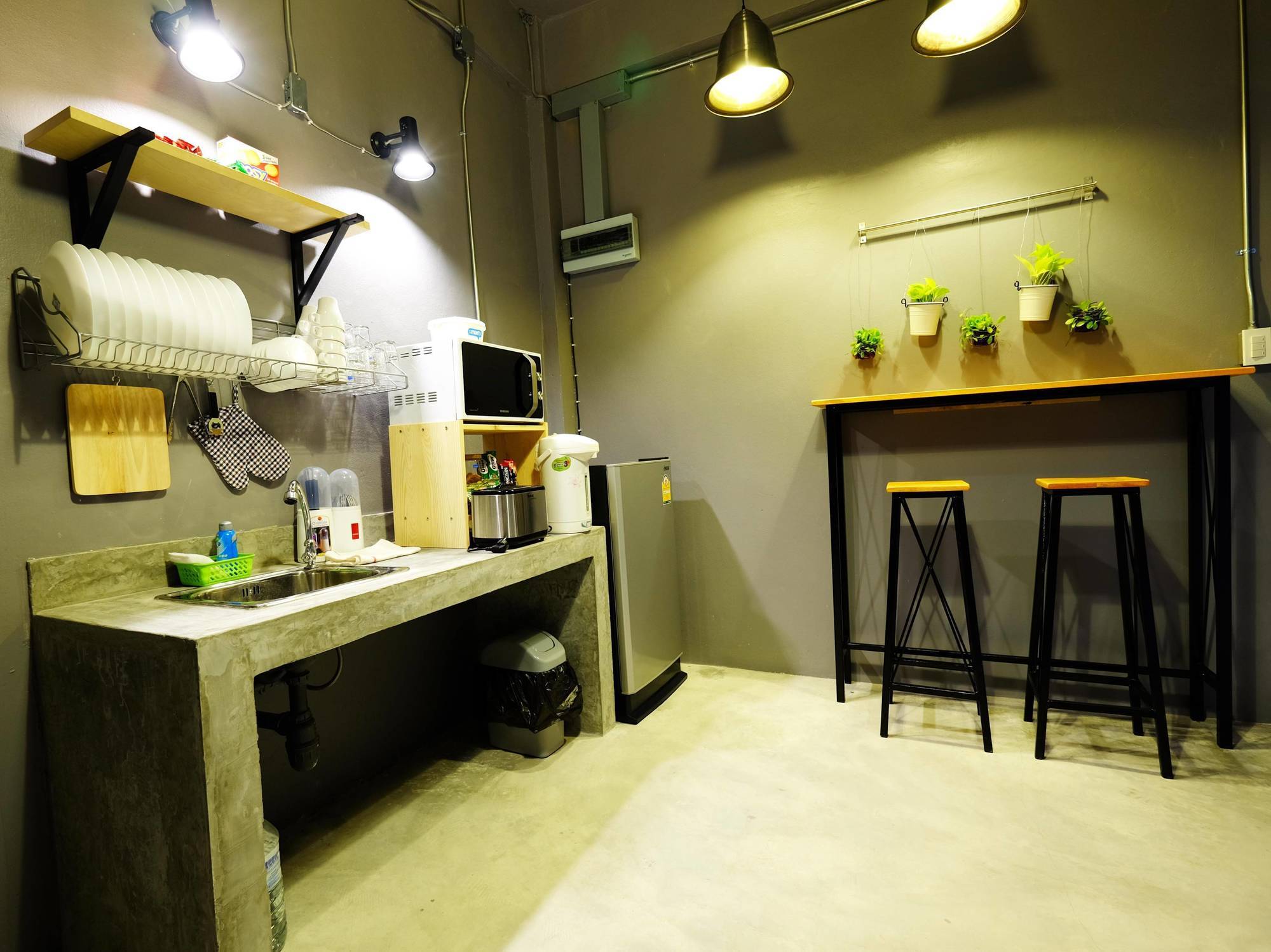 The Backpack Hostel Bangkok Esterno foto